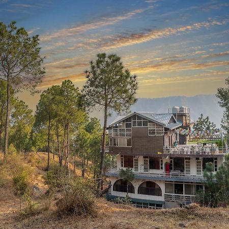 The Hillcrest Paradise Касаули Экстерьер фото