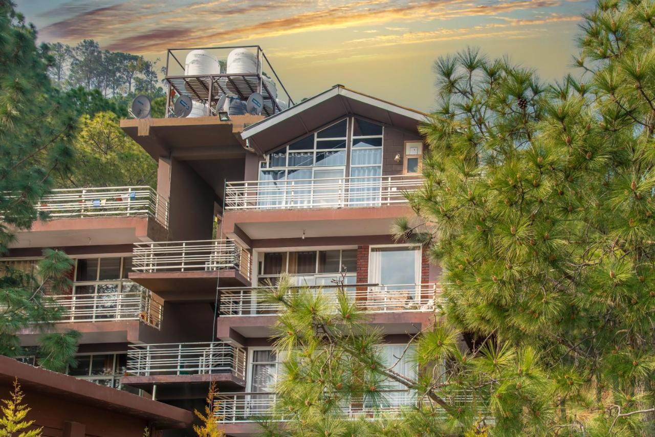 The Hillcrest Paradise Касаули Экстерьер фото