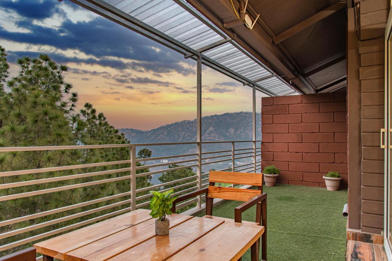 The Hillcrest Paradise Касаули Экстерьер фото