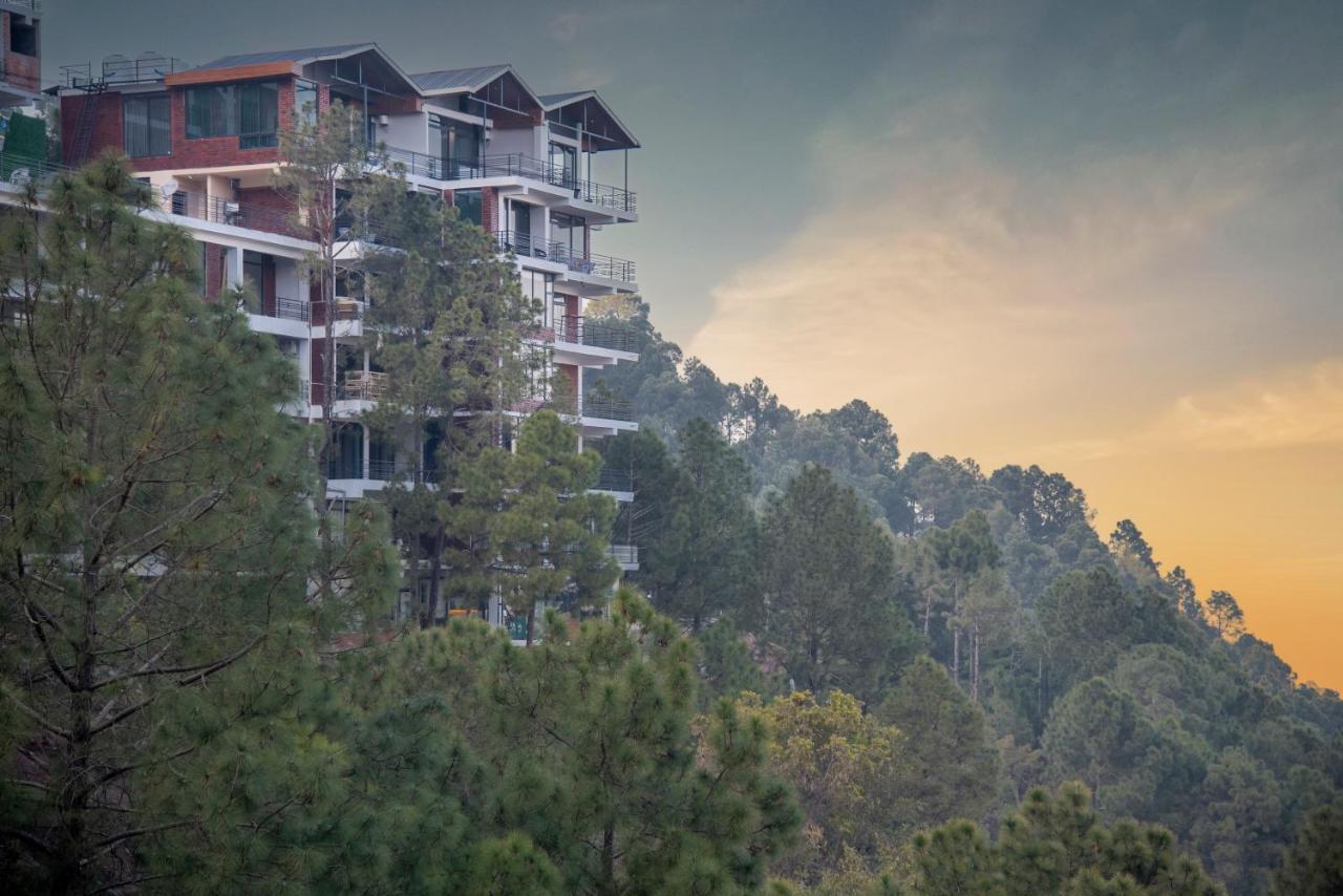 The Hillcrest Paradise Касаули Экстерьер фото